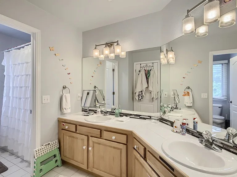 7215 Spring Creek Cir — Photo 22