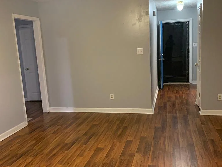 109 Dallas St — Photo 8