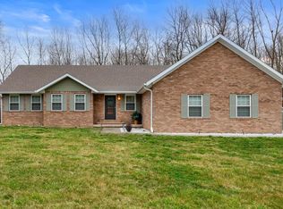 7500 S Equestrian Pl, Muncie, IN 47302