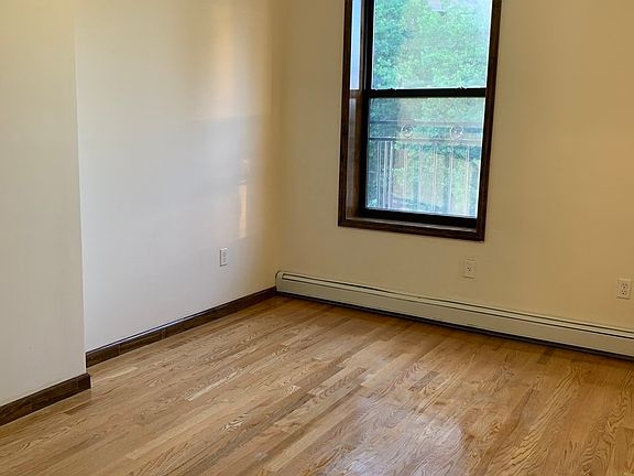 5th image of 215 E Broadway #4