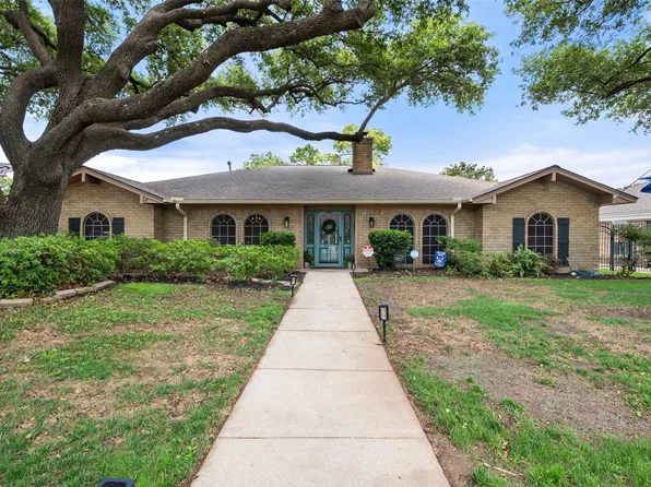 1307 S Westador Dr, Arlington, TX 76015