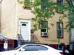 32 Cedar St, Brooklyn, NY 11221