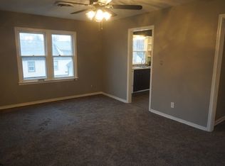 1212 Blackstone St APT A, Bloomington, IL 61701
