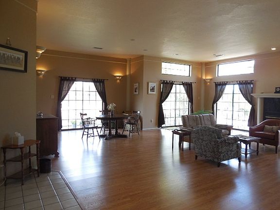 3rd image of 2105 N Washington Ave
