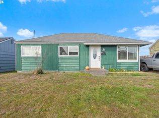 966 Pacific Ave, Coos Bay, OR 97420