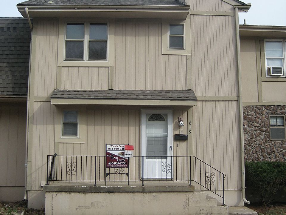 1st image of 819 Lakeview Dr