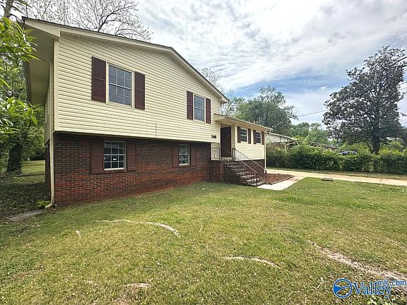 3rd image of 2416 Redmont Rd NW
