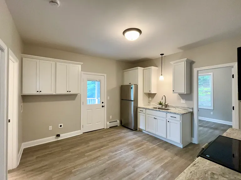 17 Lawrence St #2 — Photo 7