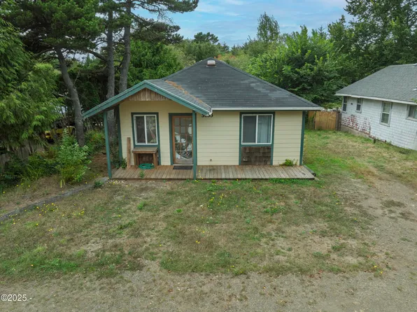 5183 NE Highland Ave, Yachats, OR 97498