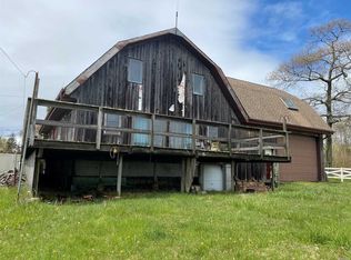 101 Johns Neck Rd, Shirley, NY 11967