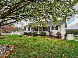 477 Klondike Cir, Kodak, TN 37764
