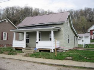 348 Grant St, Middleport, OH 45760