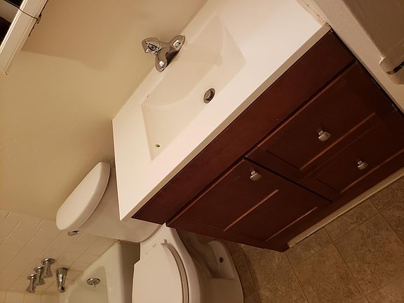 3rd image of 1109 Michigan Ave E APT 35