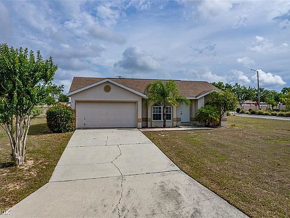 4th image of 701 Hunt Dr