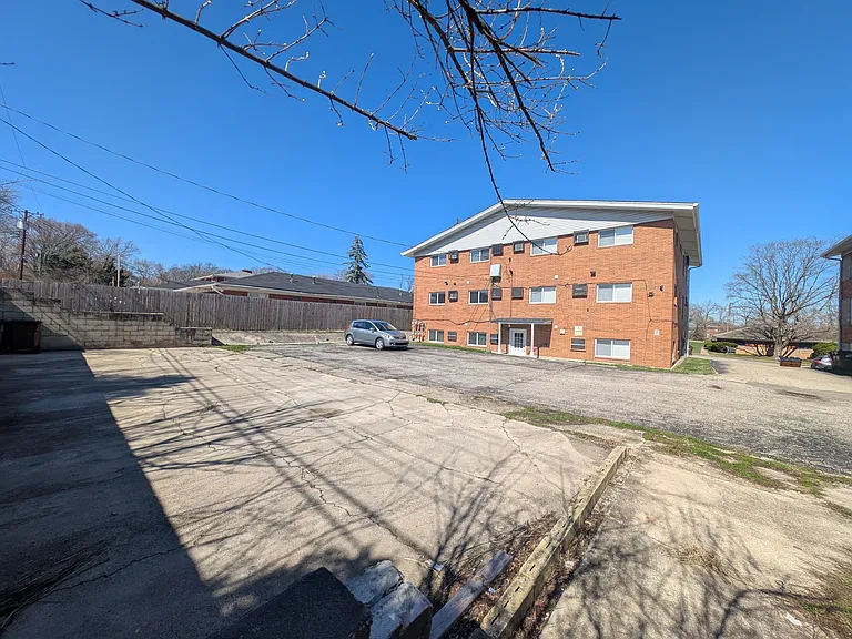 110 Cromwell Pl #3 — Photo 60