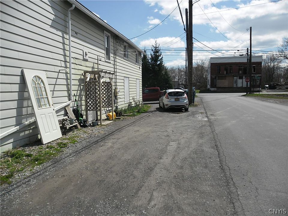 1st image of 61 Border City Rd