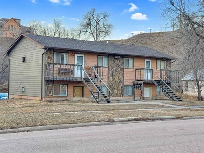 302 N 6th St, Hot Springs, SD, 57747