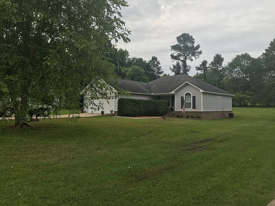 1st image of 30 Donna Dr