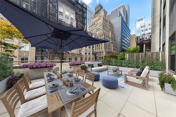 Rented by SERHANT. | media 15