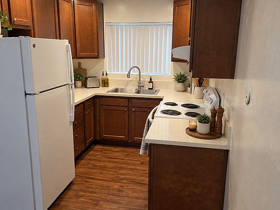 3rd image of 4021 Mississippi St #2