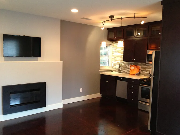 120 Eastern Ave SE #1 — Photo 2