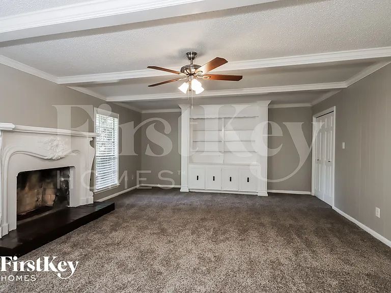 1702 Corral Dr — Photo 6