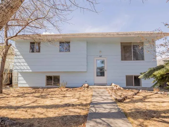1607 Park Ln, Cody, WY 82414
