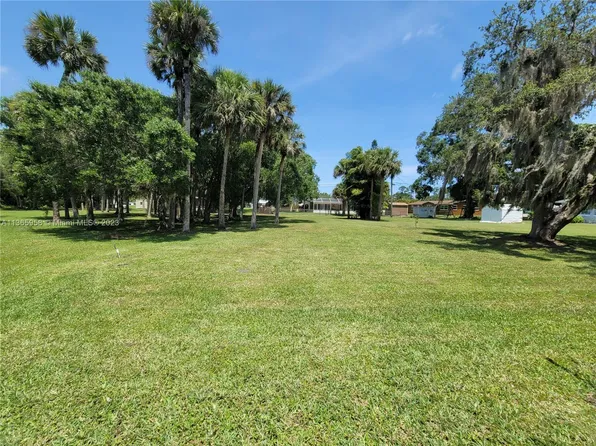 7702 Lakeland Blvd, Fort Pierce, FL 34951