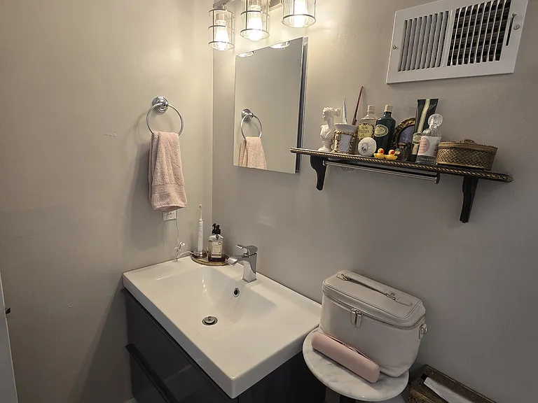 882 Penn Ave NE #3 — Photo 19