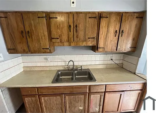 4 bed, 792 sqft, $1,565 — Photo 4