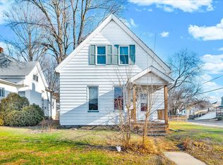 102 N Cedar Ave, Peoria, IL