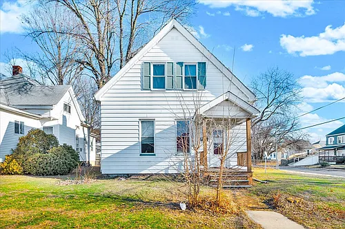 102 N Cedar Ave Photo 1