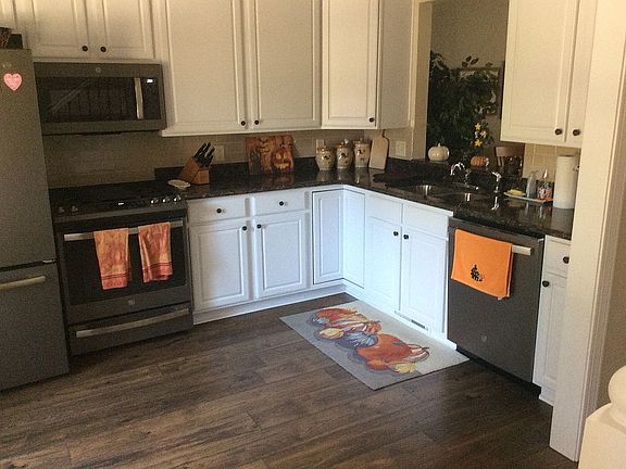 5th image of 1701 Southpointe Cir NE