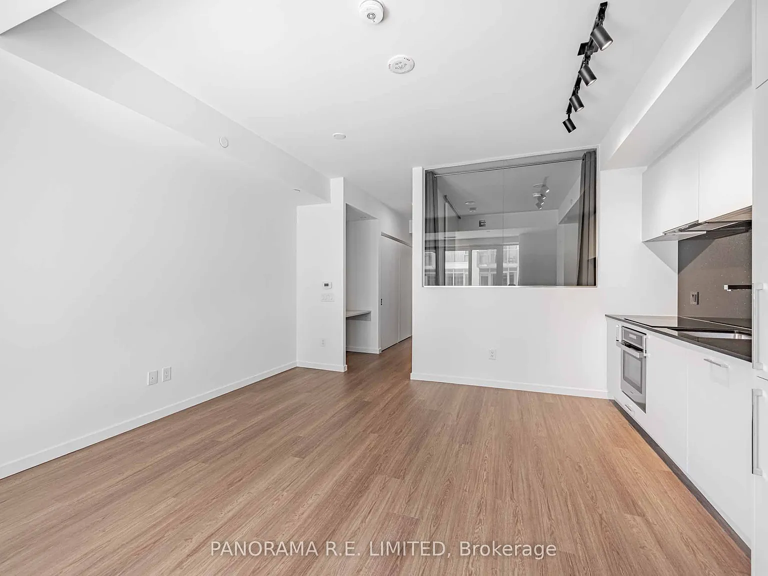 1 bed, $2,100 — Photo 4