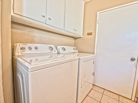 4th image of 16601 Runnymede St