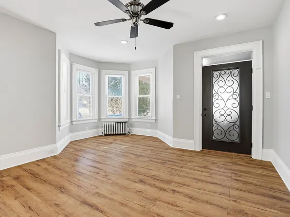 1125 S 7th St, Manitowoc, WI 54220