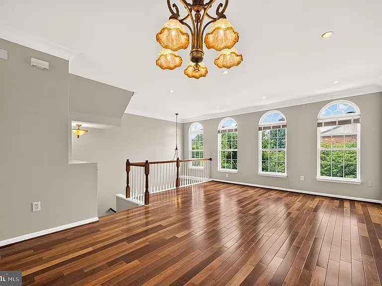 6805 Oregano Ln — Photo 18