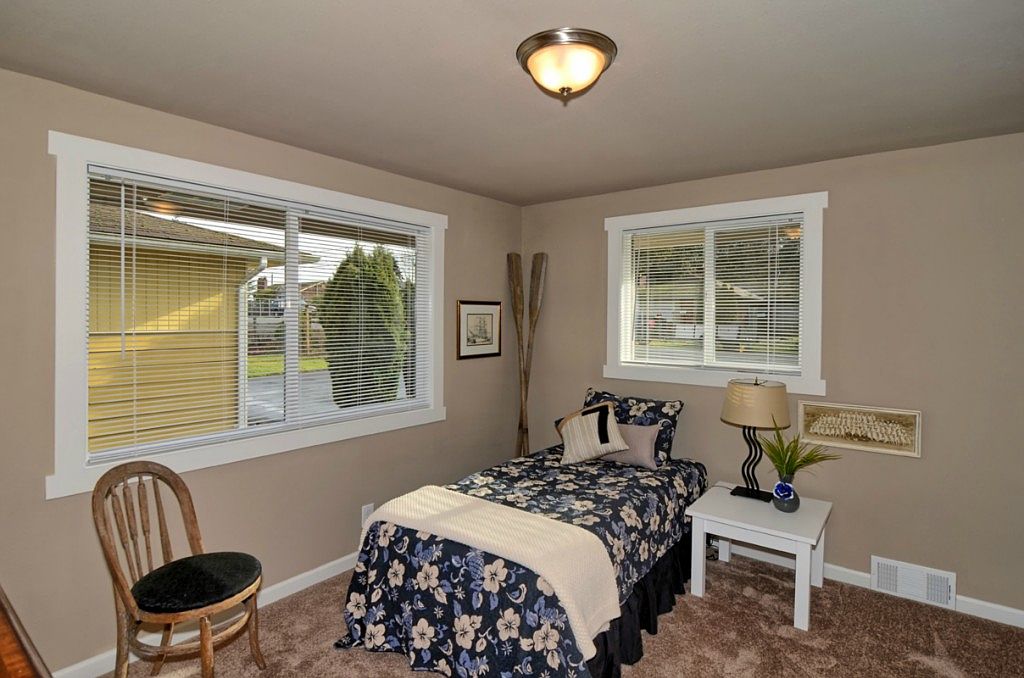 Lake Forest Park, WA 98155