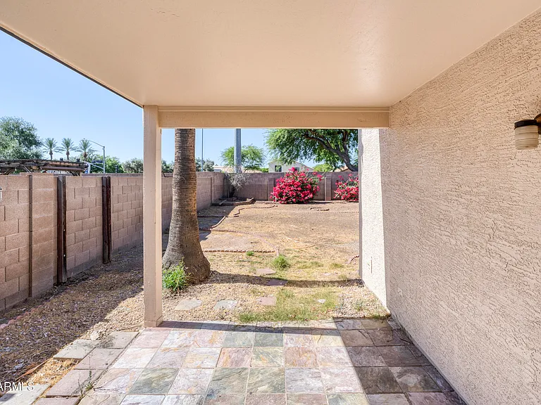 3321 W Gary Dr — Photo 36