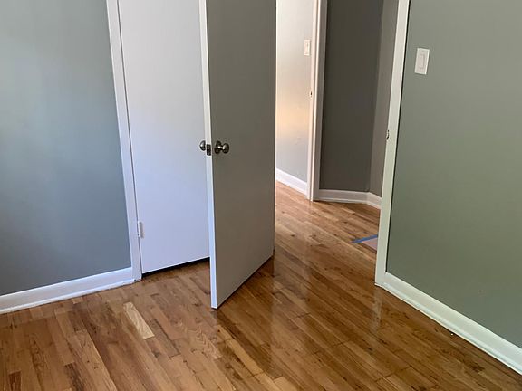 5th image of 968 E 57th St Floor 1