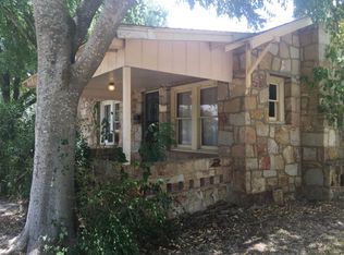 200 N 19th St, Carrizo Springs, TX 78834