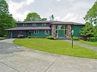 92 Curie Dr, Weirton, WV 26062