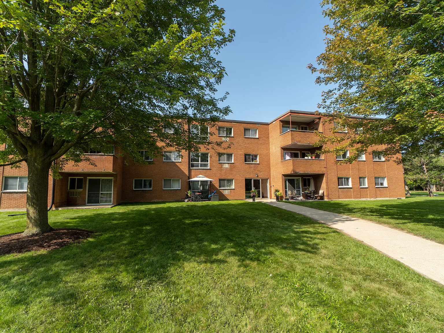 Woodland Trail Apartments - Choose your rent level - Call for Details - All utilities included — Photo 1