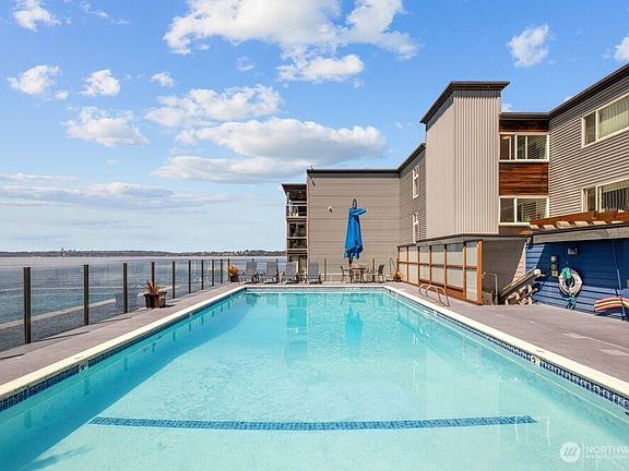 3rd image of 515 Lake Street S #205