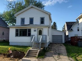 526 E Garden St, Freeport, IL 61032