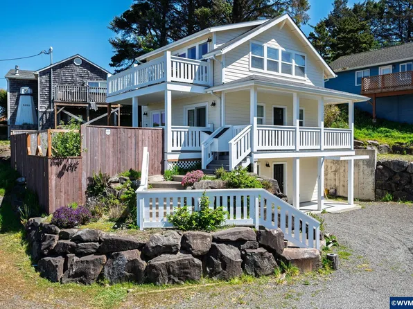 5310 NE Neptune Ln, Lincoln City, OR 97367