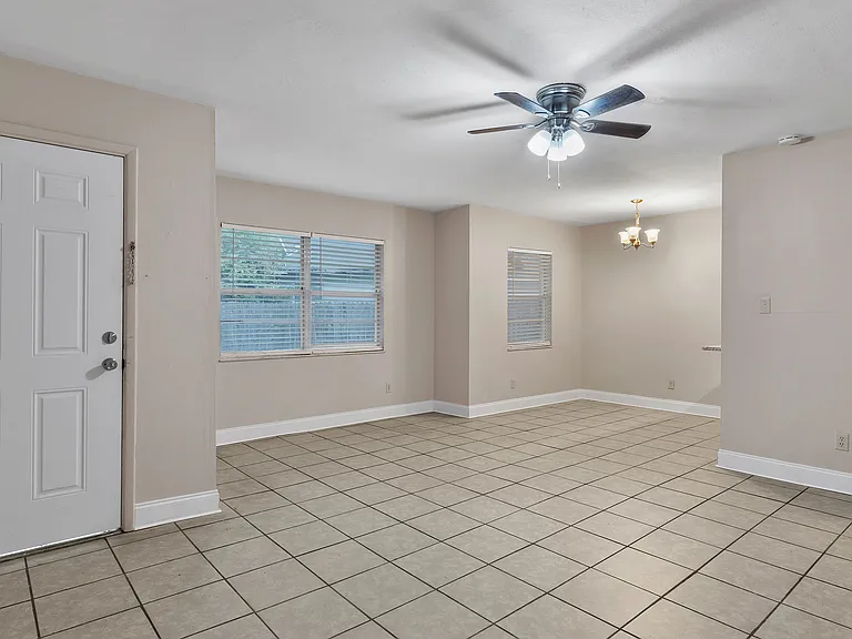 2121 S San Gully Rd #16 — Photo 3