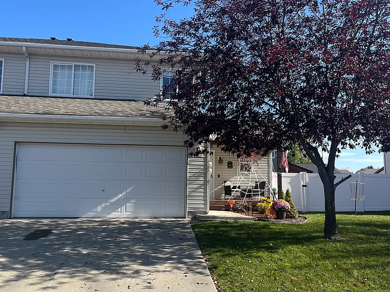 27 Stratford Dr — Photo 11