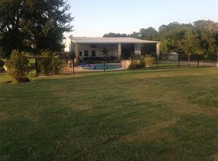 513 Pleasant Grove Rd, Elgin, TX 78621