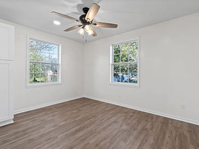 110 Rainbow St — Photo 10